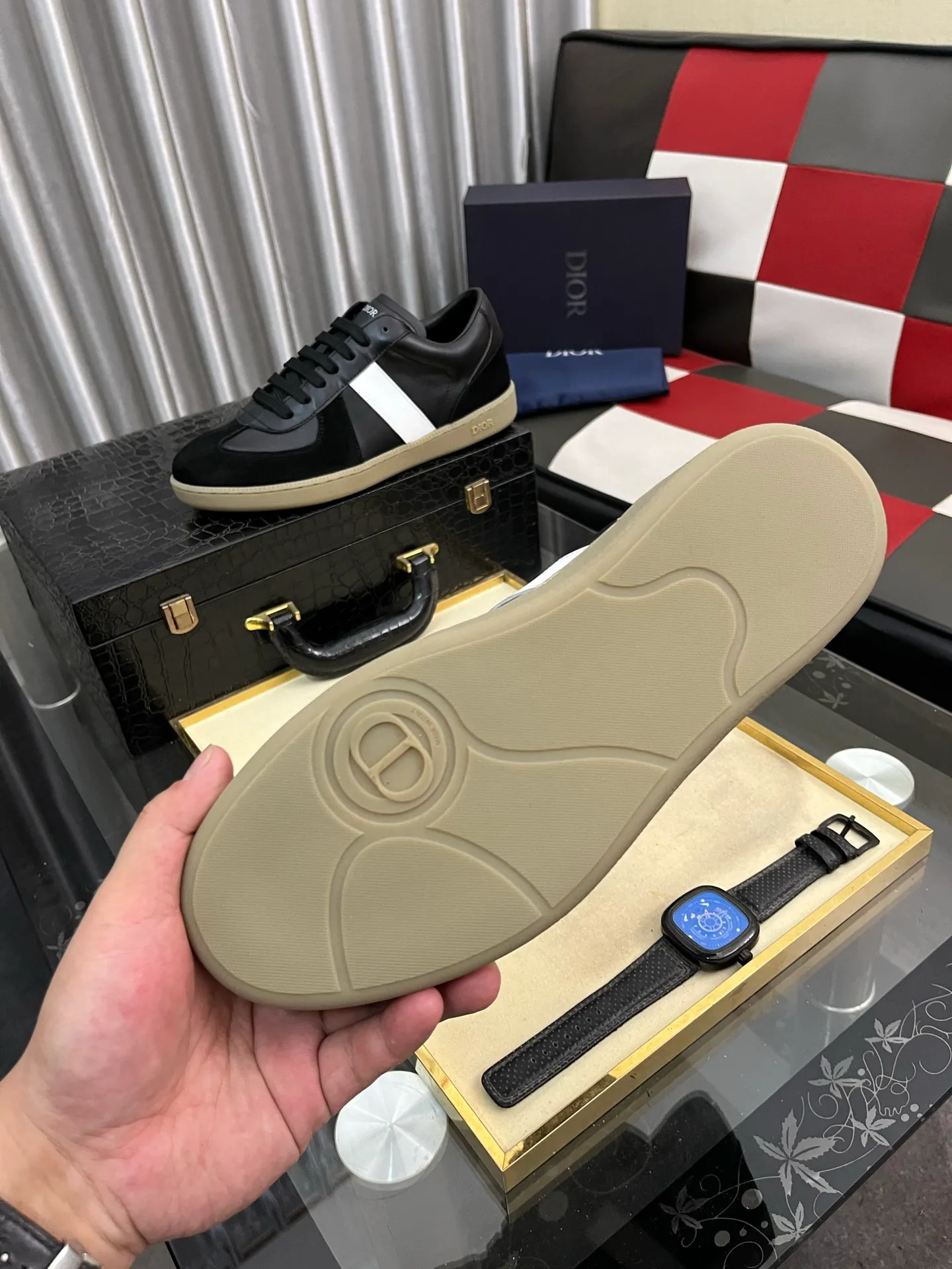 Men's shoes💰380⌚️⌚️[Dior] Dior's new men's genuine leather casual shoes, the highest version on the market, any comparison is welcome🆚! The original leather has excellent texture and is super high-end! Fetal sheep net lining imported from Italy, removable pad! Luxurious materials and fine workmanship, highly recommended! Code number: 38-44
